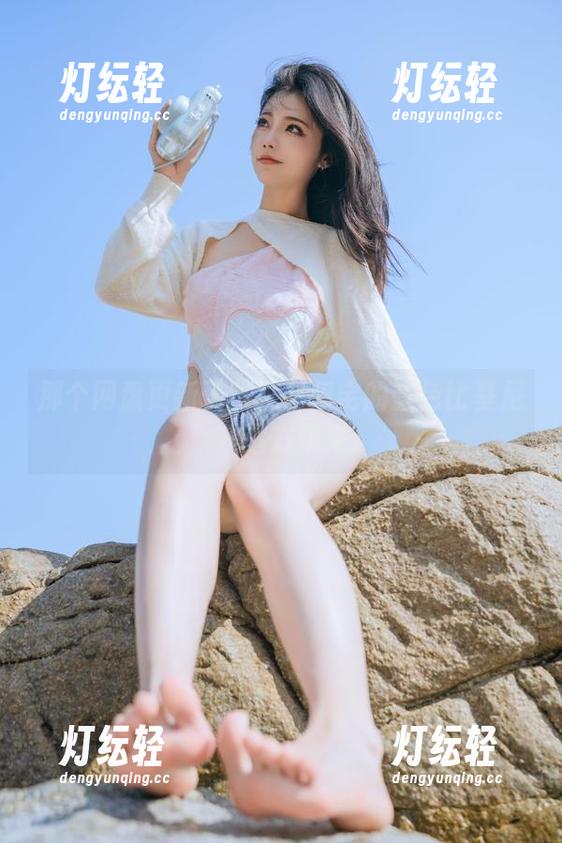 那个网盘更新了！桃良阿宅的蓝色比基尼从远方飘来