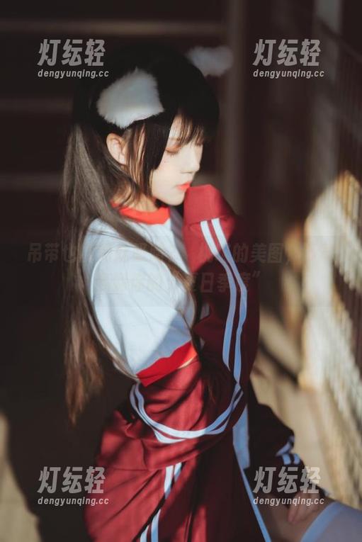 吊带也能如此吸睛？桜桃喵的美图，下载找到你的“夏日季度”
