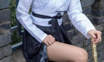 梦丝女神 – 乔儿的自拍福利，没看到过的姿态，教你看得更会玩
