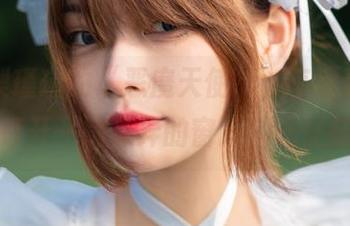 哦，梨瑾瑾的“恶魔天使”，每次更新都像是打开一扇奇异的窗户，光怪陆离。