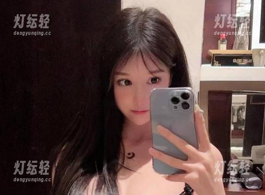 沈汝凡超哇塞 微密圈 - 沈汝凡超哇塞今天的写真集,乖乖女可爱到让我想问“你真的是乖乖女吗?”