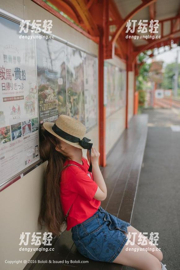 波萝社 - 王语纯的镂空写真，带着一丝无圣光的调皮。