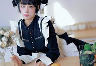 洛桑w伊梓和她的泳衣写真，让壁纸最近突然变得忐忑不安