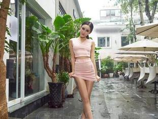 爱丝 – 不运动也能感受运动感，佳慧体操服壁纸分享！