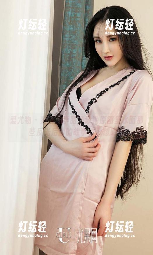 爱尤物-李丽莎 爱尤物 - 别问我李丽莎泳池原图里水面那些反光后面的故事,没想明白