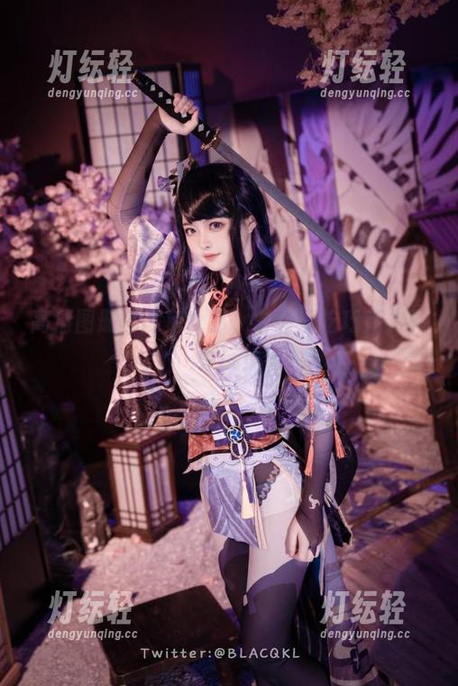 高清图册里的兔女郎，白莉爱吃巧克力真会玩！