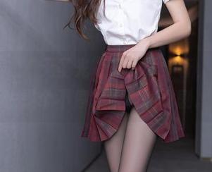 秀人网 – “无圣光”下的叶梦轩，穿睡衣也是个不停换衣服的闹剧。