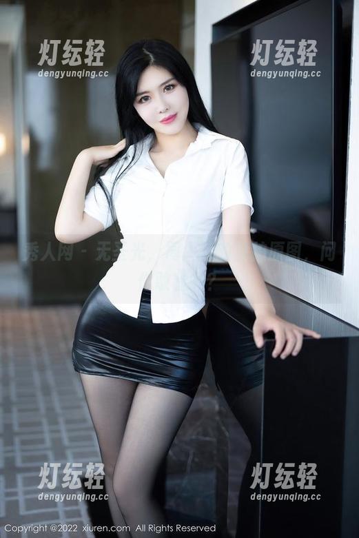 秀人网 - 无圣光，周大萌的自拍原图，问你敢看吗？