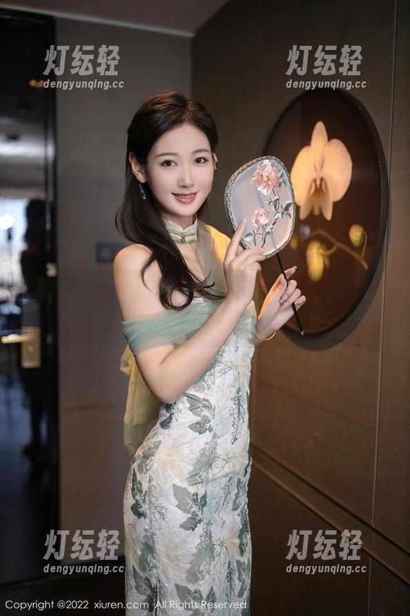 秀人网 - 作品里的一丝诙谐，林乐一也有女王的俏皮一面！