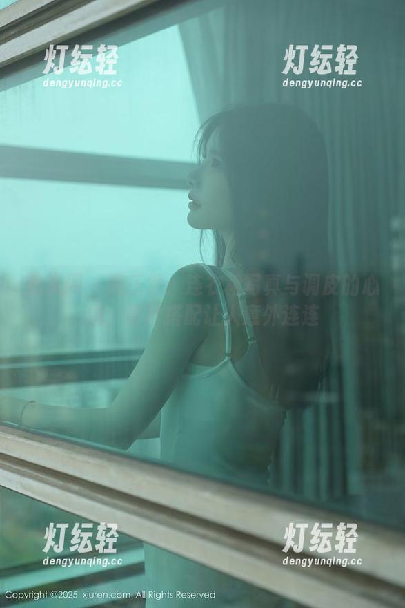 秀人网 - 黄乐然：连衣裙写真与调皮的心机，奇妙搭配让人意外连连