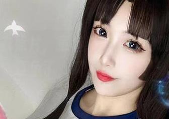 最新泳衣照片，章鱼小童谣说她现在不叫章鱼了，叫‘泳王’！