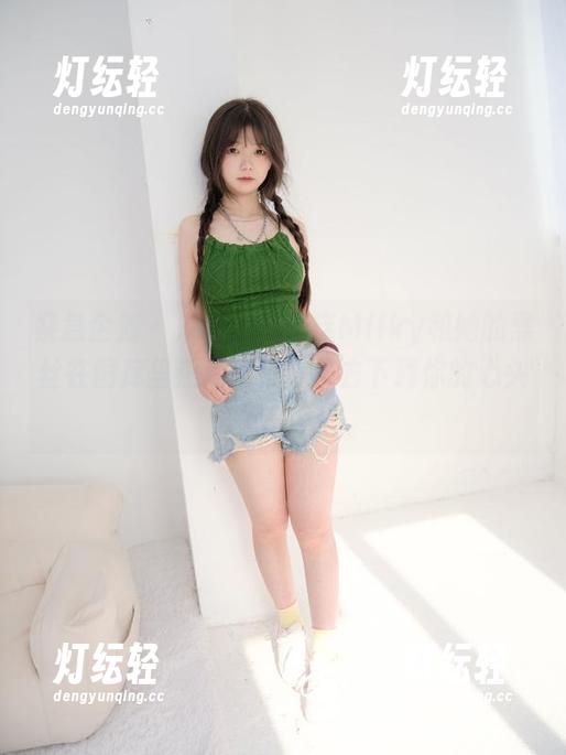 紧急企划 - 来吧！小奶糕Milky和她的黑丝在图库里热闹得很，快去下载你的心头好！