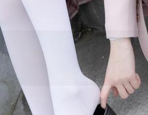 紧急企划 – 看见见希的高跟鞋写真合集，不小心又想买一双新鞋了…