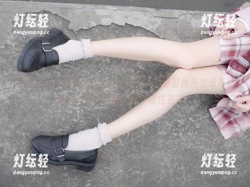 紧急企划 - 见希w白丝制服合集，观看时我开始思考秋季丝袜流行趋势，呃，理性在哪里