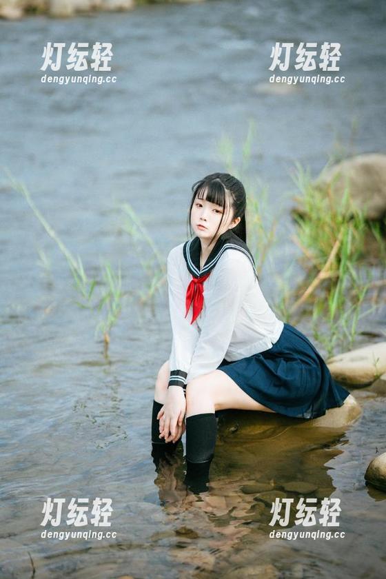 欧美泳装vs.落落Raku，原图带你游遍泳池边！