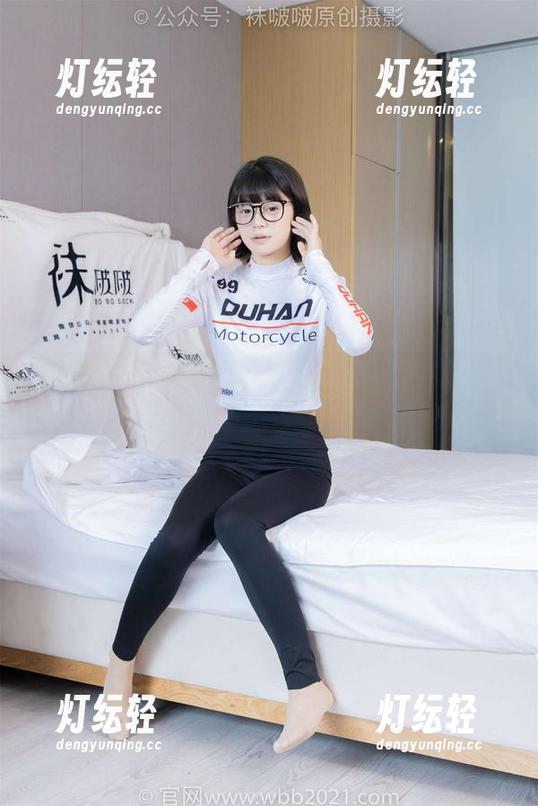 袜啵啵 - 小甜豆的最新图集，棉袜和我，生活中的小乐趣！