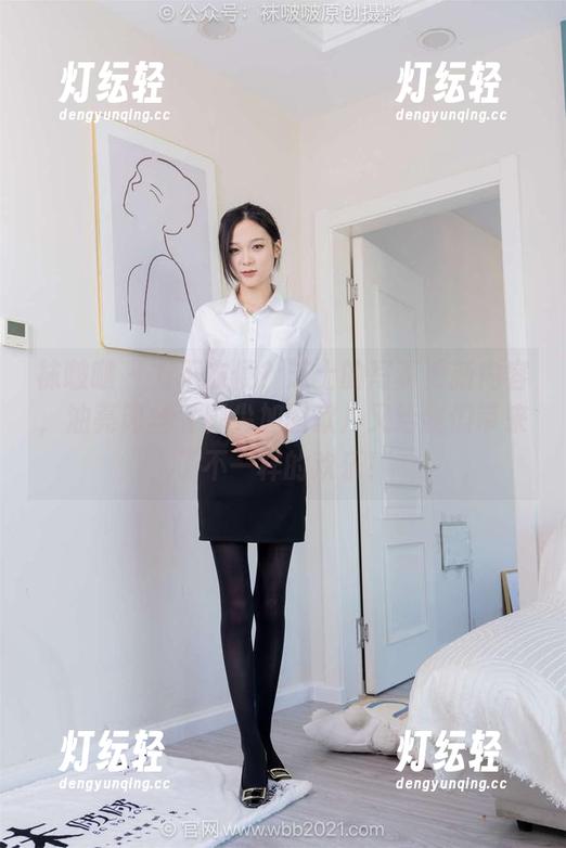 袜啵啵 - 方不方便？芝士的写真更新内容，油亮肉丝（脚尖加固款）又给我们带来了不一样的欢乐！
