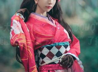 照片一大堆，然而“迷失人形QUQ”的制服美图更新，怎一个“迷茫”了得！