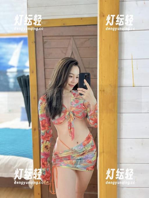 微密圈 - 黑与红的资源大展，铁锤姐姐在线的神奇时刻