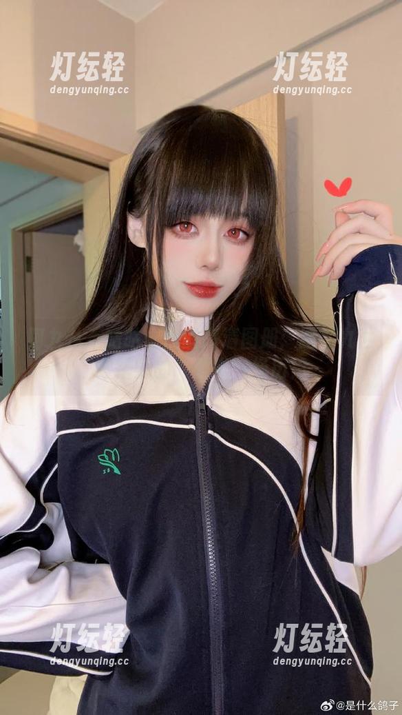 阿九从不咕咕创作的高清图册：路易九世穿搭师的“悲惨”经历！