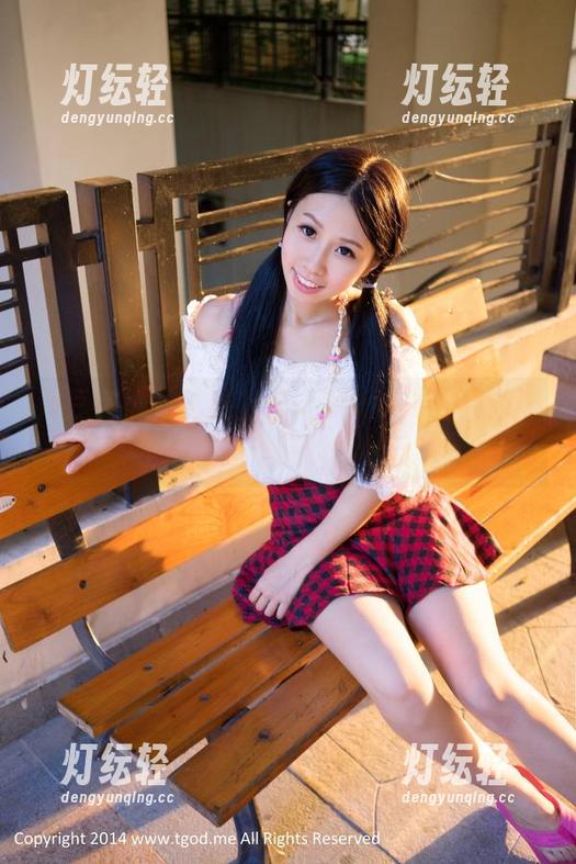 青豆客 - 越看越上瘾，Akiki朱若慕的护士美图是作品的绝妙调味