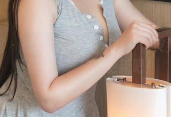 青豆客 – 杨上萱的新写真集：俏皮到让你怀疑人生，快点更新吧！