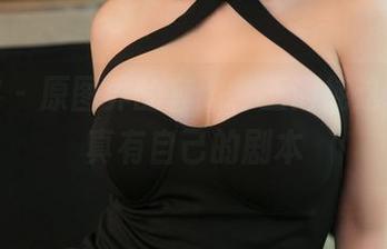 青豆客 – 原图界的套路，王语纯这私房照真有自己的剧本