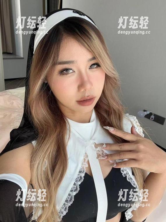微密圈 - 黑饱宝校园美图精选，随便一眼就想找个地方一边发呆一边看。
